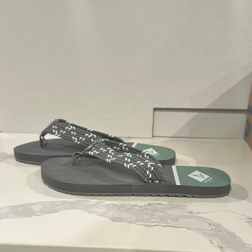 New Women’s Sperry Gray and Green Flip Flops